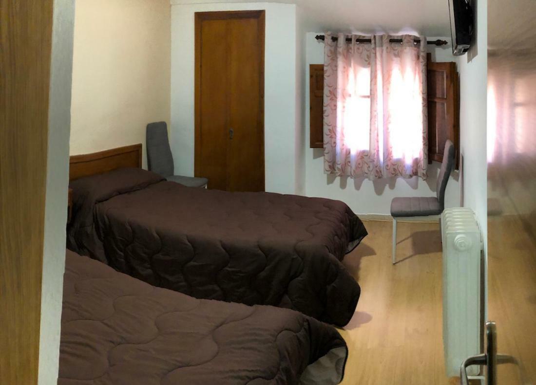Hostal El Arco Almazán Buitenkant foto